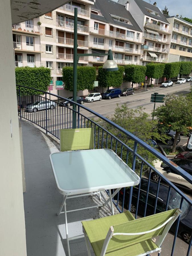 Appartement Au cœur de Lisieux 83 m2 et vue sur la Basilique Extérieur photo